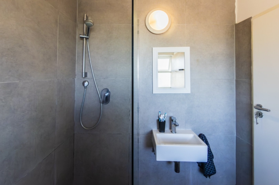 1 Bedroom Property for Sale in Wynberg Western Cape